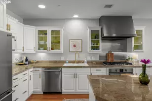 2020 SW Market St Dr, Portland, OR 97201 - Photo 13