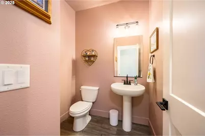 3111 NW 2nd St, McMinnville, OR 97128 - Photo 17