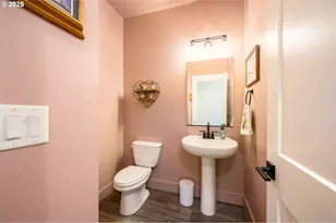 3111 NW 2nd St, McMinnville, OR 97128 - Photo 17