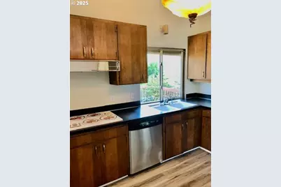 2765 Almaden St, Eugene, OR 97405 - Photo 7