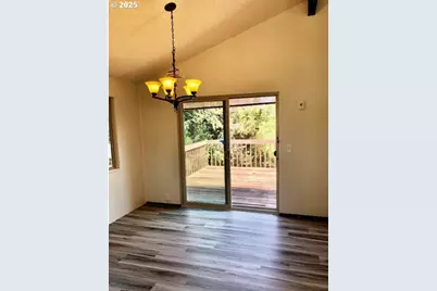 2765 Almaden St, Eugene, OR 97405 - Photo 5