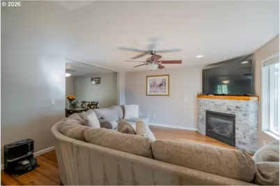 1653 S 6th St, Independence, OR 97351 - Photo 5