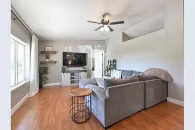 20525 S Farris Ct, Colton, OR 97017 - Photo 13