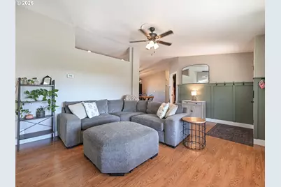 20525 S Farris Ct, Colton, OR 97017 - Photo 11