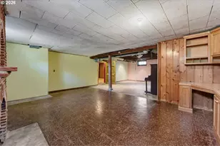 2436 NE Ainsworth St, Portland, OR 97211 - Photo 23