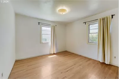 2436 NE Ainsworth St, Portland, OR 97211 - Photo 13