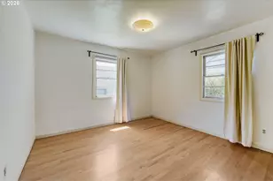2436 NE Ainsworth St, Portland, OR 97211 - Photo 13