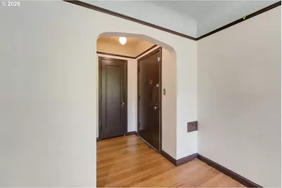 2436 NE Ainsworth St, Portland, OR 97211 - Photo 5