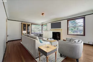 2436 NE Ainsworth St, Portland, OR 97211 - Photo 3