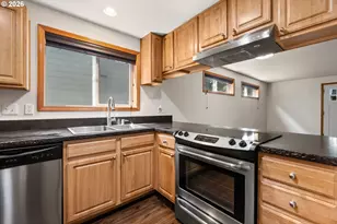 9223 N Hodge Ave, Portland, OR 97203 - Photo 15
