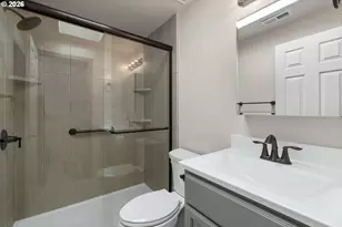 9223 N Hodge Ave, Portland, OR 97203 - Photo 25