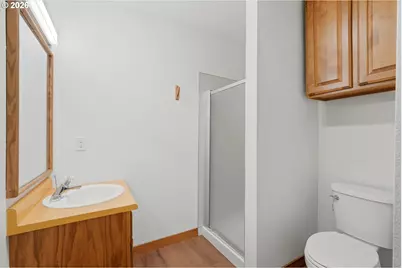 351 SE 146th Ave #8, Portland, OR 97233 - Photo 21