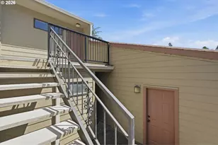 351 SE 146th Ave, Portland, OR 97233 - Photo 3