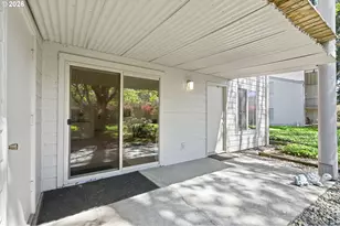 11742 SW Boones Bend Dr, Beaverton, OR 97008 - Photo 35