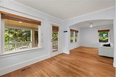 1217 SW Spring Garden St, Portland, OR 97219 - Photo 5
