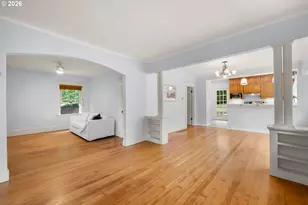 1217 SW Spring Garden St, Portland, OR 97219 - Photo 9