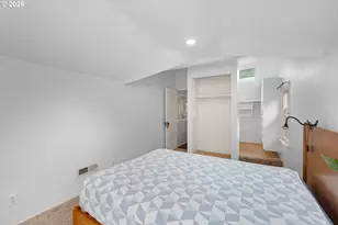 1217 SW Spring Garden St, Portland, OR 97219 - Photo 25