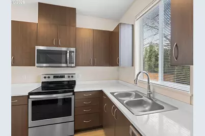 114 NE 109th Ave, Portland, OR 97220 - Photo 11