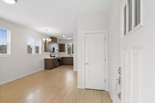 114 NE 109th Ave, Portland, OR 97220 - Photo 13