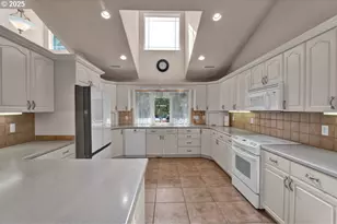 2131 E Willow Loop, Florence, OR 97439 - Photo 17