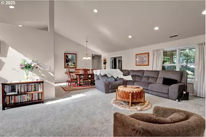 2131 E Willow Loop, Florence, OR 97439 - Photo 13