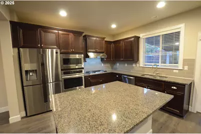 15557 SW Wren Ln, Beaverton, OR 97007 - Photo 5