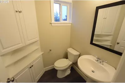 15557 SW Wren Ln, Beaverton, OR 97007 - Photo 7