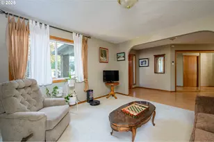 1963 SW Myers Pl, Gresham, OR 97080 - Photo 5