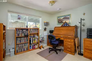 1963 SW Myers Pl, Gresham, OR 97080 - Photo 25