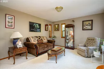 1963 SW Myers Pl, Gresham, OR 97080 - Photo 5