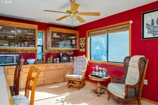 1963 SW Myers Pl, Gresham, OR 97080 - Photo 9