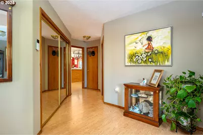 1963 SW Myers Pl, Gresham, OR 97080 - Photo 7