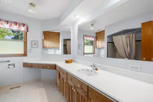 14220 NE San Rafael St, Portland, OR 97230 - Photo 11