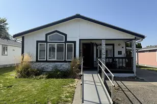 910 Cowl St, Milton-Freewater, OR 97862 - Photo 1