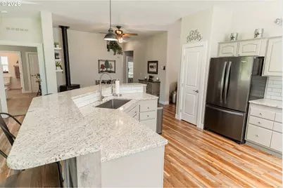 83440 Russell Ln, Joseph, OR 97846 - Photo 7