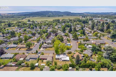 2743 15th Pl, Forest Grove, OR 97116 - Photo 7