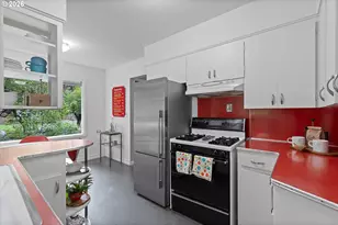 8604 N Van Houten Ave, Portland, OR 97203 - Photo 13