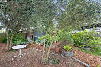 8604 N Van Houten Ave, Portland, OR 97203 - Photo 39