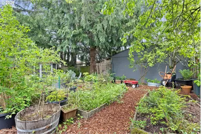 8604 N Van Houten Ave, Portland, OR 97203 - Photo 37