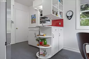 8604 N Van Houten Ave, Portland, OR 97203 - Photo 9