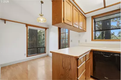 21126 SW Jameco Ct, Tualatin, OR 97062 - Photo 7