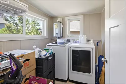 32671 E Mill St, Coburg, OR 97408 - Photo 17
