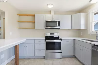 32671 E Mill St, Coburg, OR 97408 - Photo 11