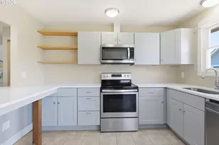 32671 E Mill St, Coburg, OR 97408 - Photo 11
