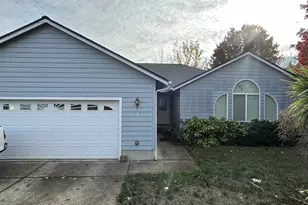 2343 NW Chambers Dr, Roseburg, OR 97471 - Photo 3