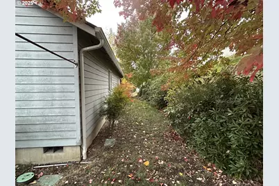 2343 NW Chambers Dr, Roseburg, OR 97471 - Photo 37