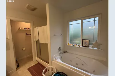 2343 NW Chambers Dr, Roseburg, OR 97471 - Photo 19