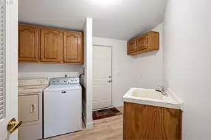 1699 N Terry St, Eugene, OR 97402 - Photo 27