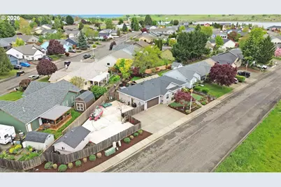 2666 Westlake Ave, Sutherlin, OR 97479 - Photo 9