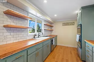 1035 S 11th St, Cottage Grove, OR 97424 - Photo 11